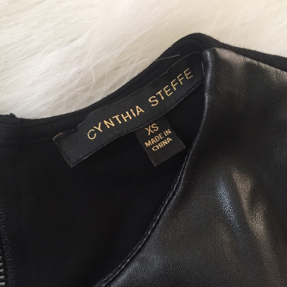 CYNTHIA STEFFE • faux leather top - Picture 4 of 6